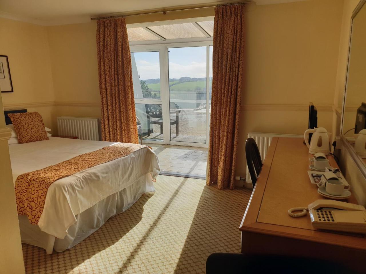 Hotel California Newquay  Bagian luar foto